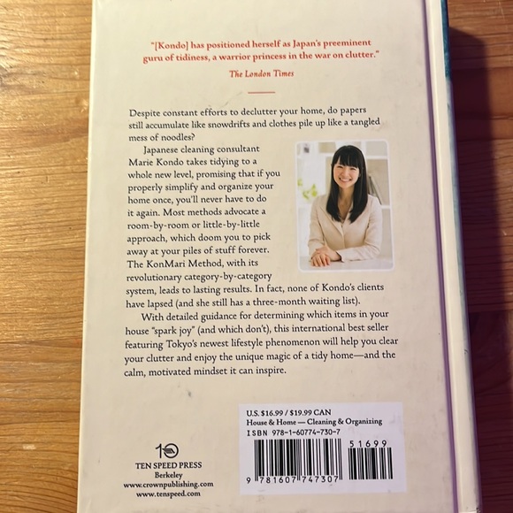 The Life-changing magic of tidying up - Picture 2 of 2